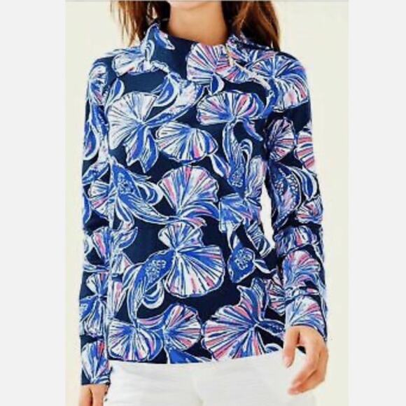 Lilly Pulitzer Booker Popover UPF 50 in Reel Life Dark Navy Large - Picture 6 of 6